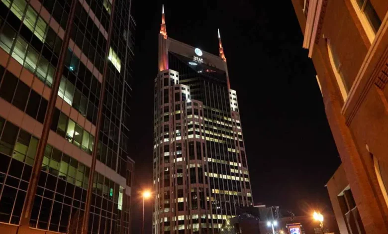 Batman Building:077amyyakiu= Nashville